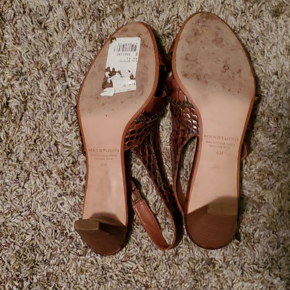 Max Studio Koi Low Heel Sandals